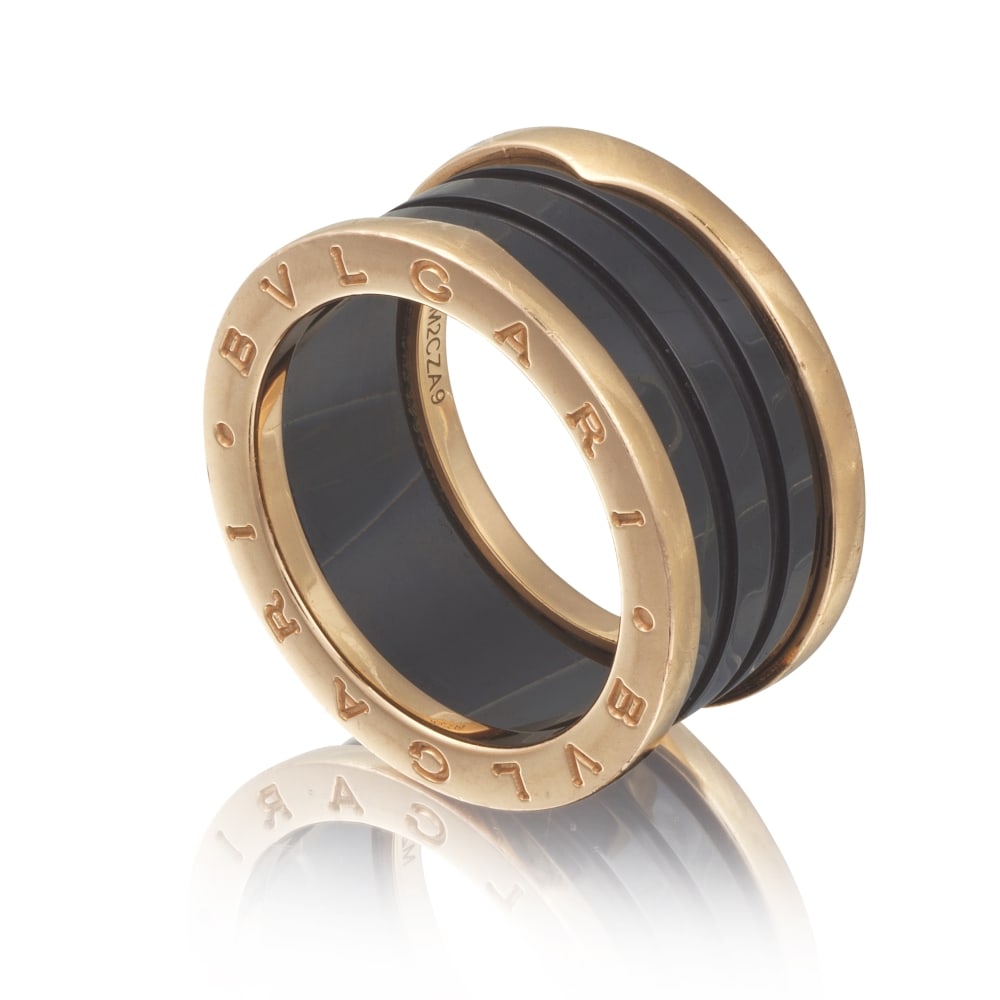 BULGARI: BAGUE 'B.ZERO1' OR ET CÉRAMIQUE: BULGARI: BAGUE 'B.ZERO1' OR ET CÉRAMIQUE Composée d'une spirale en céramique noire réhaussée de bordures en or jaune portant l'inscription 'BVLGARI BVLGARI', signée Bvlga