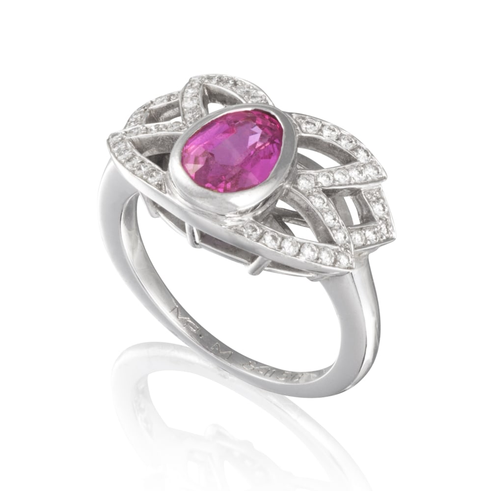 MELLERIO: BAGUE 'FLORE' SAPHIR ET DIAMANTS, 2005: MELLERIO: BAGUE 'FLORE' SAPHIR ET DIAMANTS, 2005 Centrée d'un saphir rose de forme ovale, la monture en or blanc ajourée formant une fleur stylisée réhaussée de diamants de ta