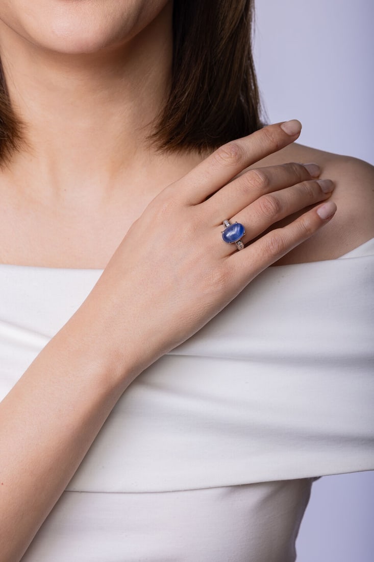 STAR SAPPHIRE AND DIAMOND RING - 2