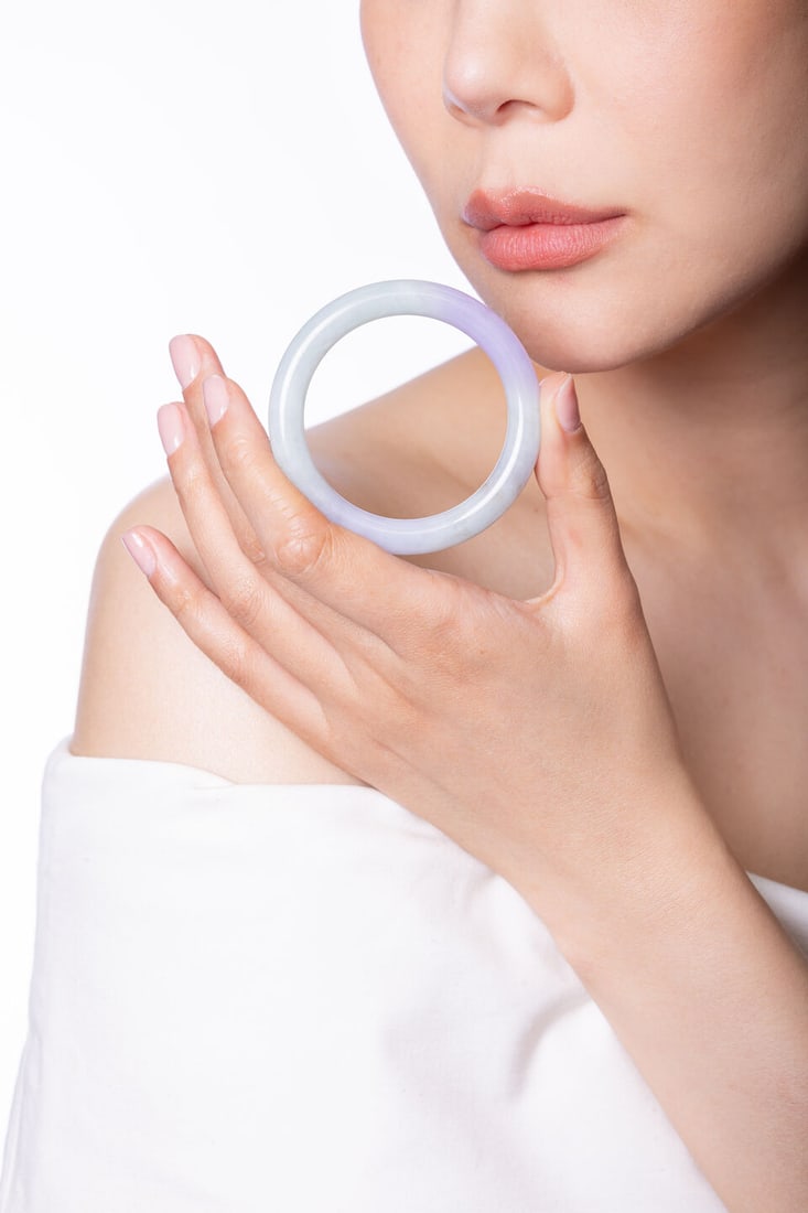 BICOLOURED JADEITE BANGLE - 2