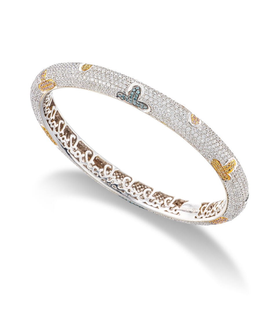 JACOB & CO.: COLOURED DIAMOND AND DIAMOND BANGLE: JACOB & CO.: COLOURED DIAMOND AND DIAMOND BANGLE Jacob & Co.：彩色鑽石配鑽石手鐲 Signature: J&Co., no. JC5010 Metal: 18 karat