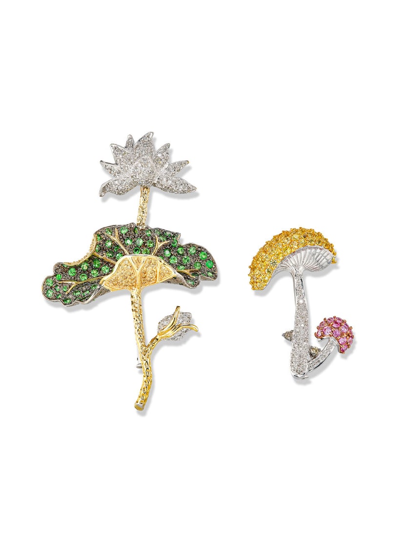 TWO GEM-SET, COLOURED DIAMOND AND DIAMOND 'NOVELTY' BROOCHES (2): TWO GEM-SET, COLOURED DIAMOND AND DIAMOND 'NOVELTY' BROOCHES 彩色寶石配彩色鑽石及鑽石別針兩枚 Coloured