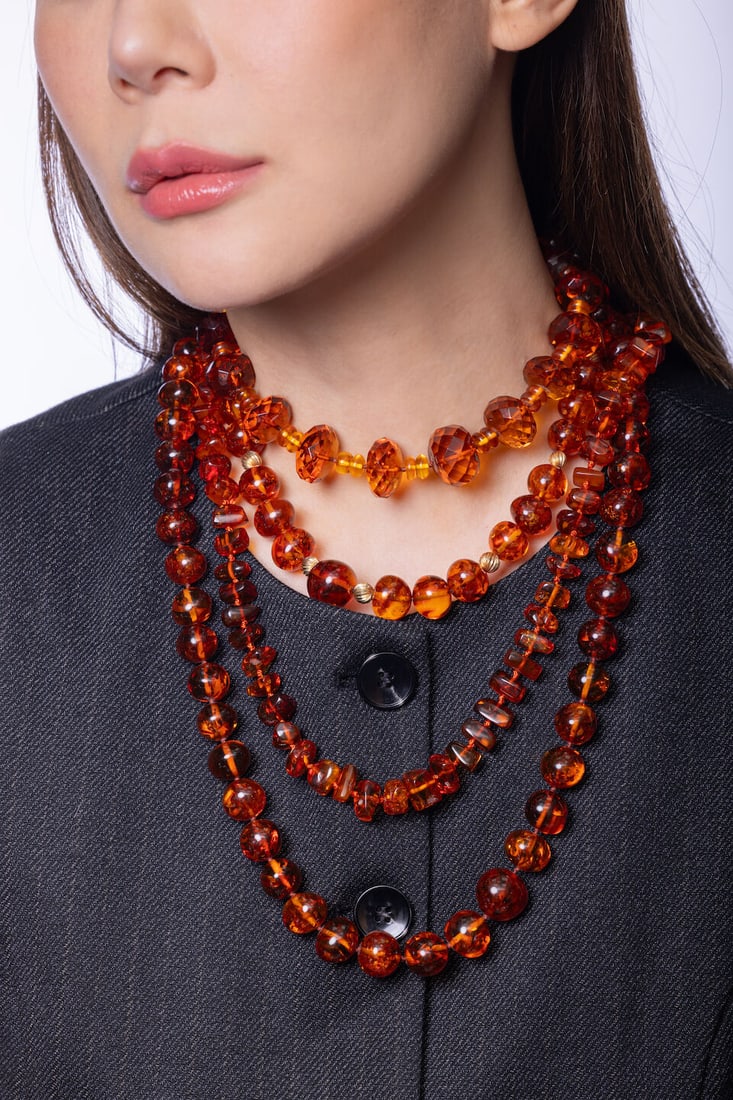 GROUP OF AMBER BEAD NECKLACES (5) - 2