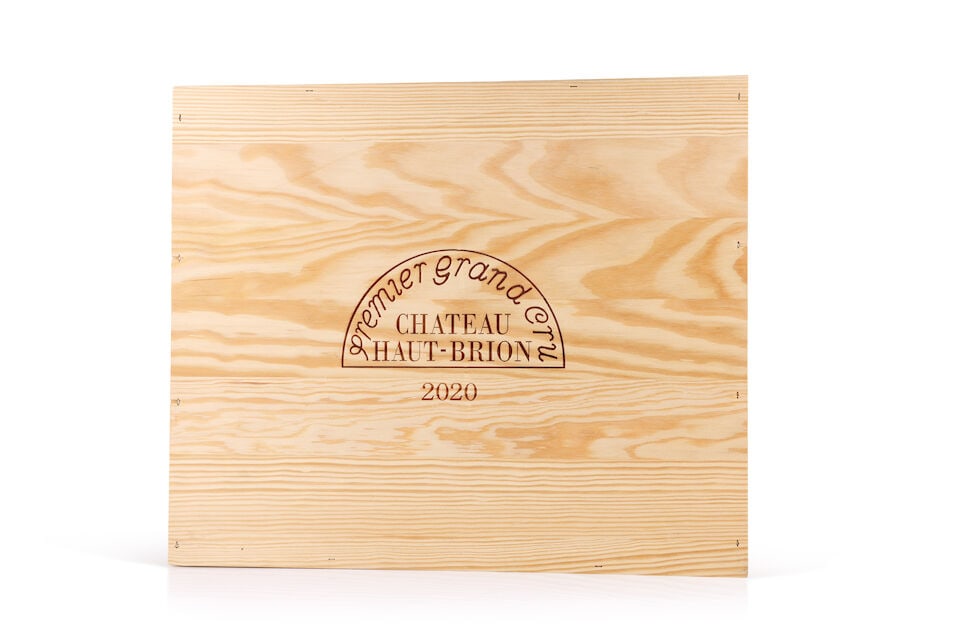 Château Haut-Brion, 2020 (6 x 750ml): Château Haut-Brion, 2020 (6 x 750ml) Region: Pessac-Léognan Packaging: original wooden case This lot is subject to the following lot symbols: Δ Δ VAT at the prevailing rate on Hamm