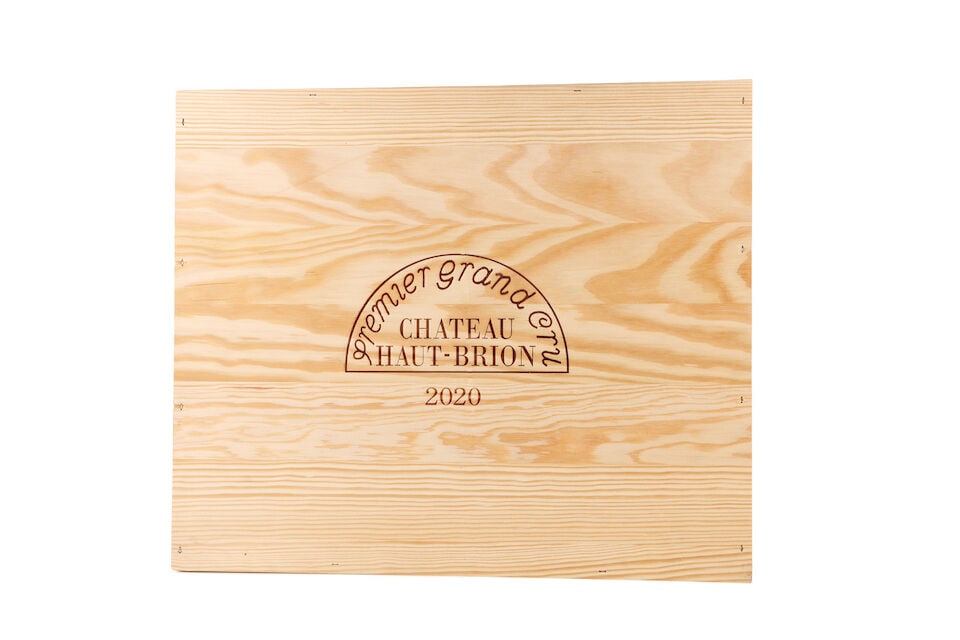 Château Haut-Brion, 2020 (6 x 750ml): Château Haut-Brion, 2020 (6 x 750ml) Region: Pessac-Léognan Packaging: original wooden case This lot is subject to the following lot symbols: Δ Δ VAT at the prevailing rate on Hamm