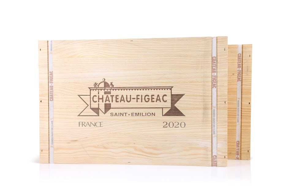 Château Figeac, 2020 (12 x 750ml): Château Figeac, 2020 (12 x 750ml) Region: St. Emilion Packaging: 2 x original wooden cases This lot is subject to the following lot symbols: Δ Δ VAT at the prevailing rate on Hammer
