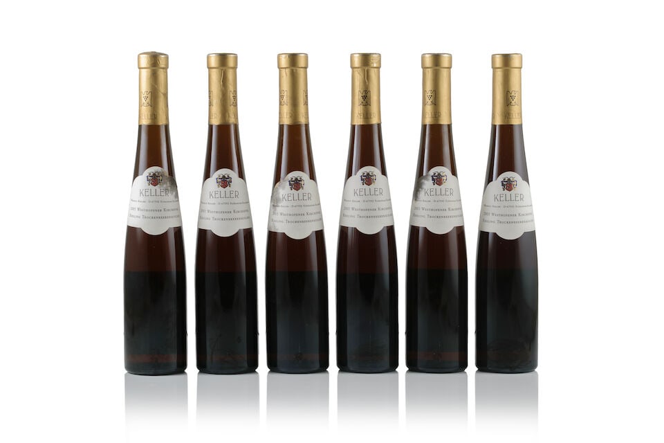 Weingut Keller, Westhofener Kirchspiel Riesling Trockenbeerenauslese, 2005 (6 x 375ml): Weingut Keller, Westhofener Kirchspiel Riesling Trockenbeerenauslese, 2005 (6 x 375ml) Region: Rheinhessen Capsule: slightly corroded capsules Label: 3 stained labels with signs of seepage Notes: