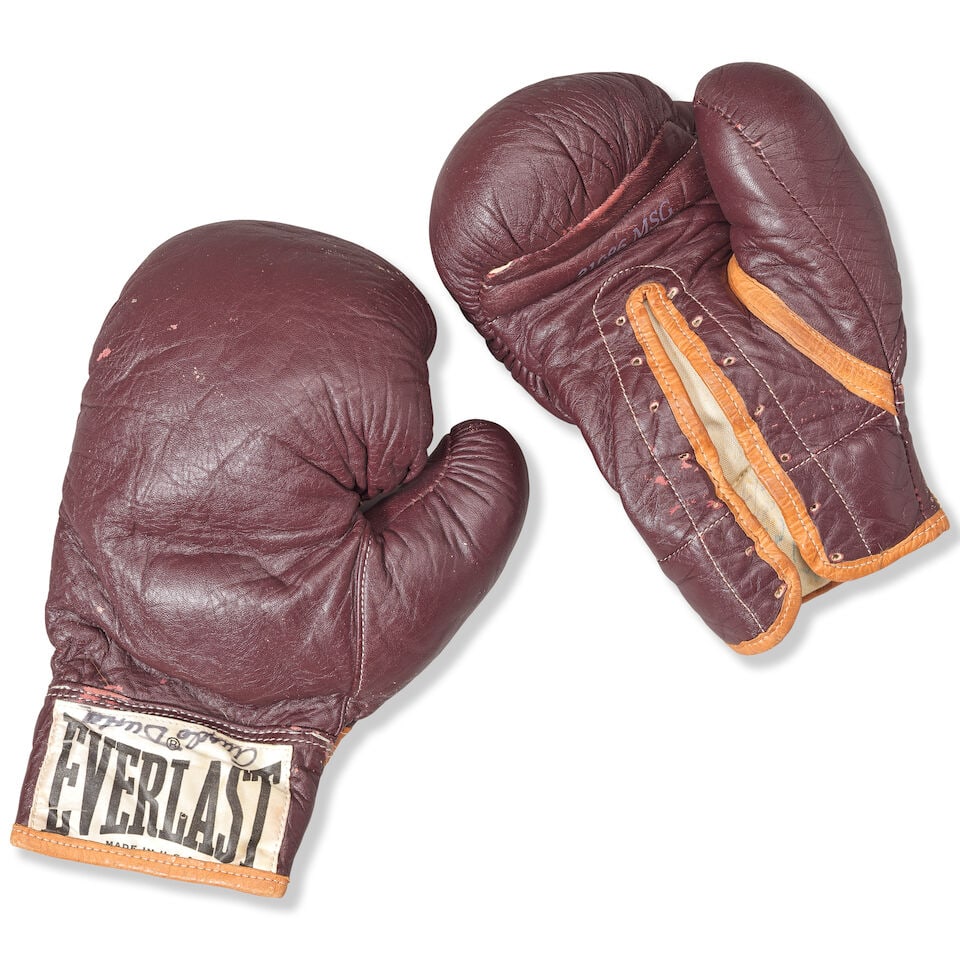 Muhammad Ali v Oscar Bonavena fight-worn gloves - 2