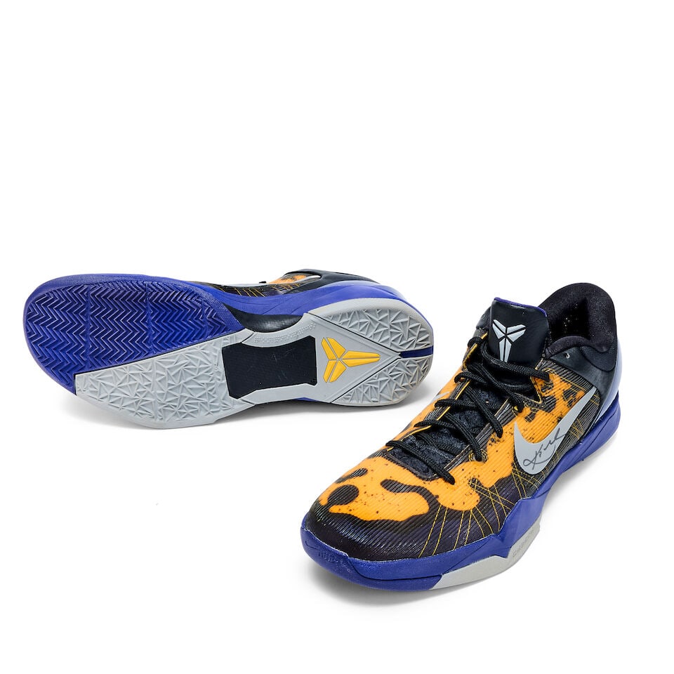 Kobe Bryant Nike Zoom Kobe VII signed game-worn sneakers - 5
