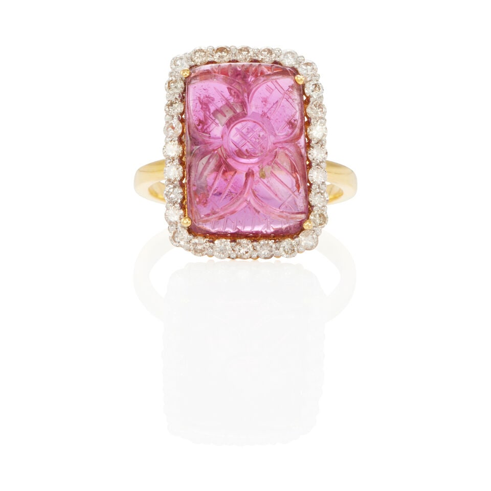 18K GOLD, CARVED TOURMALINE AND DIAMOND RING: 18K GOLD, CARVED TOURMALINE AND DIAMOND RING • 18k yellow gold • Numerous round diamonds weighing approximately 0.50 - 0.60 carat total • 1 rectangular carved tourmaline measuring