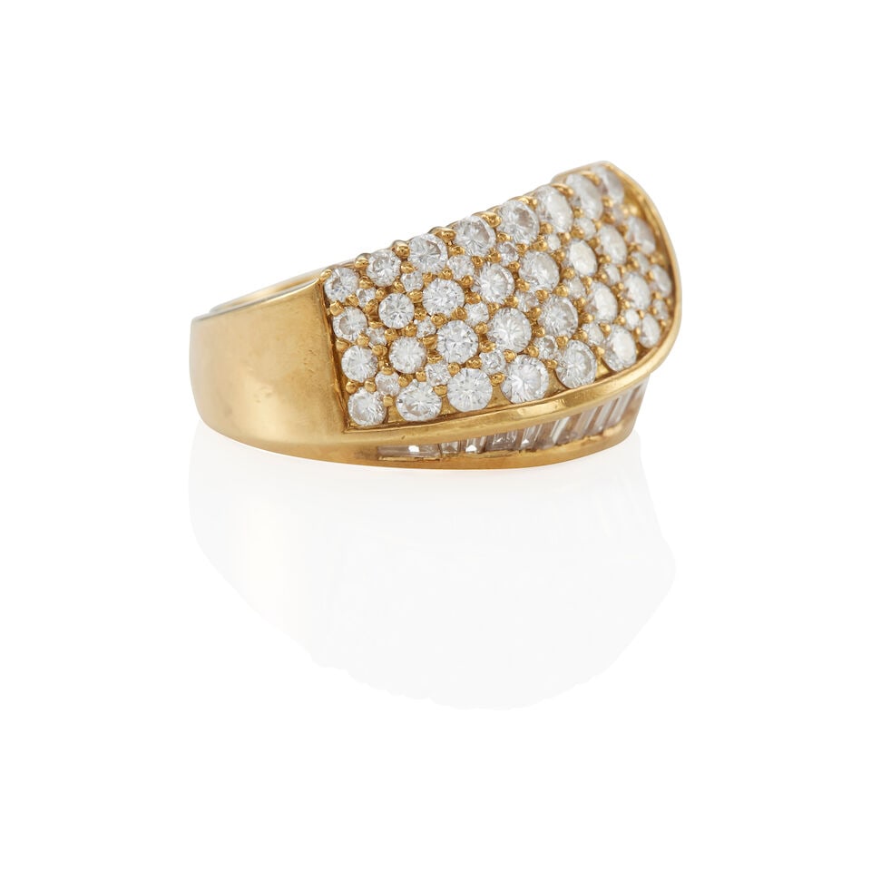 18K GOLD AND DIAMOND RING - 3