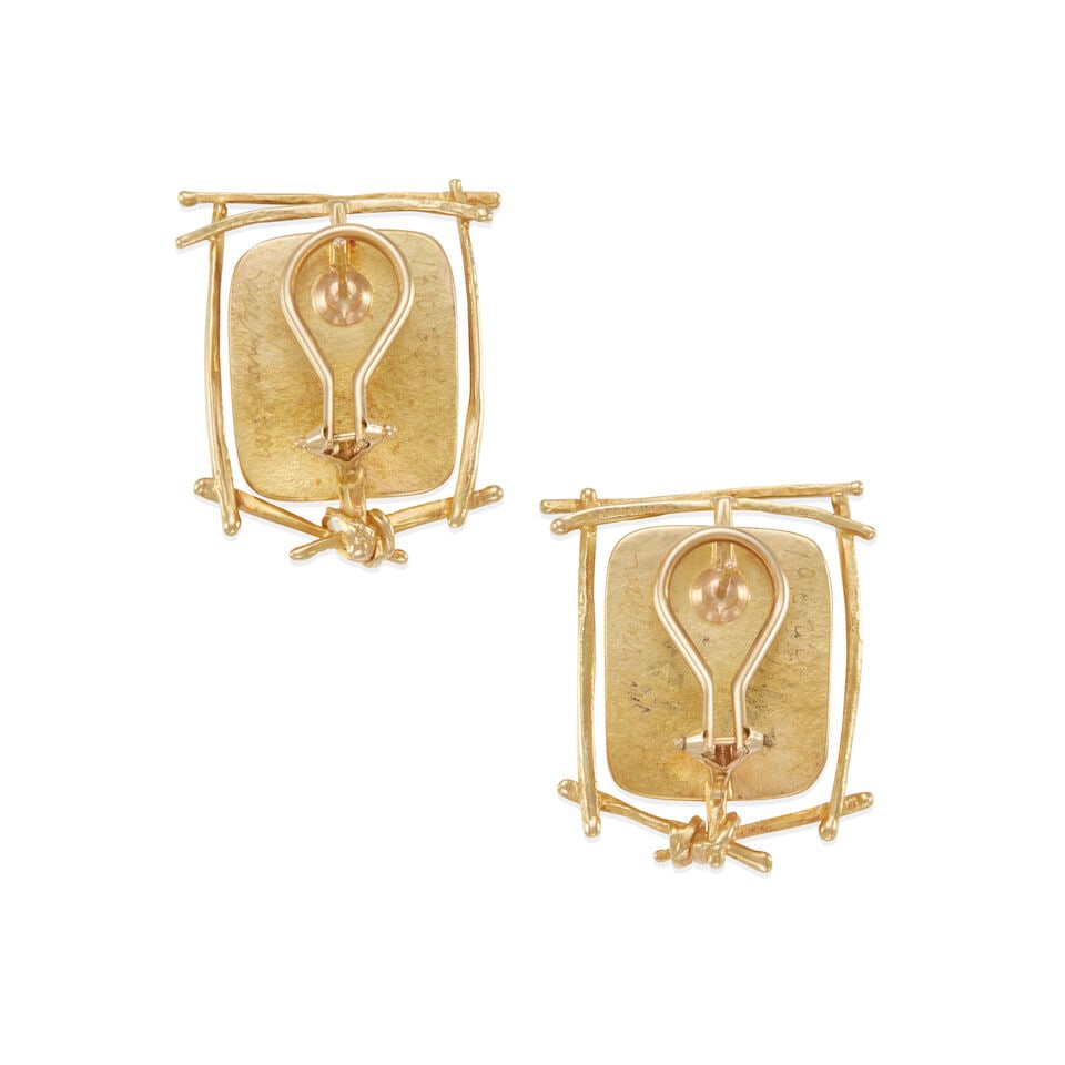 CAROLYN MORRIS BACH: 18K GOLD AND RUTILATED QUARTZ EARRINGS - 2