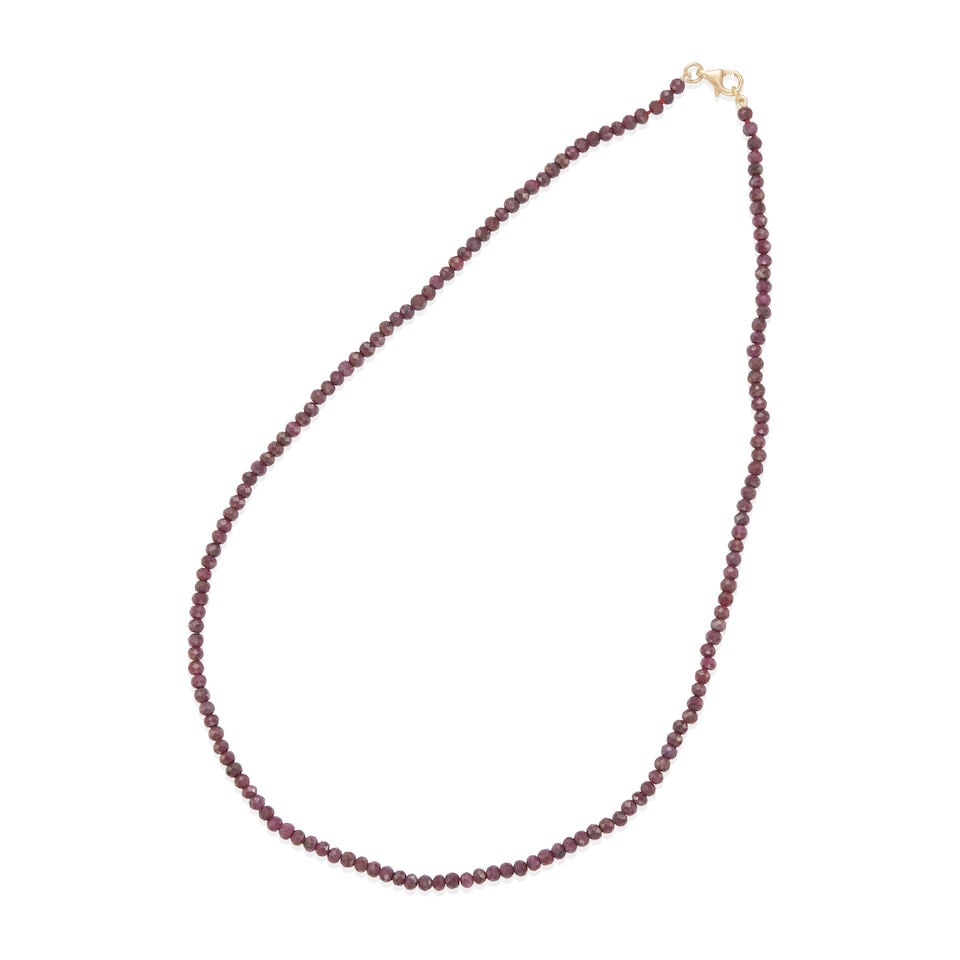 14K GOLD AND GARNET BEAD NECKLACE: 14K GOLD AND GARNET BEAD NECKLACE • 14k yellow gold clasp • Numerous faceted garnet beads 3.19 mm • Length 16 in. • Estimated gross weight: 7.8 grams Footnotes: Overall