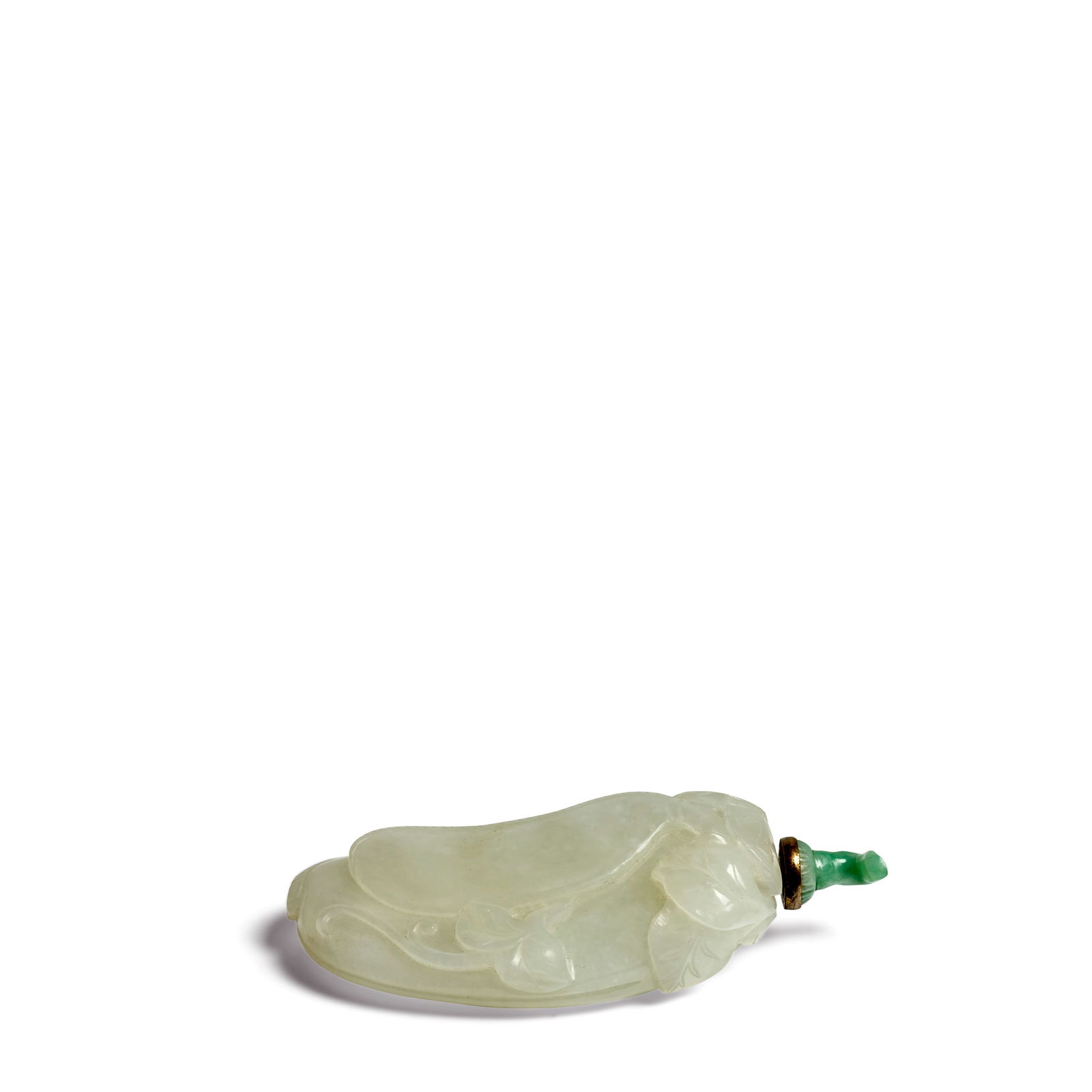 A WHTE JADE 'TWO PEAPODS' SNUFF BOTTLE 1750-1820: A WHTE JADE 'TWO PEAPODS' SNUFF BOTTLE 1750-1820 Carved as a large peapod with undulating surface supporting a smaller peapod, with leafy tendrils and pierced branches issuing from the small circular