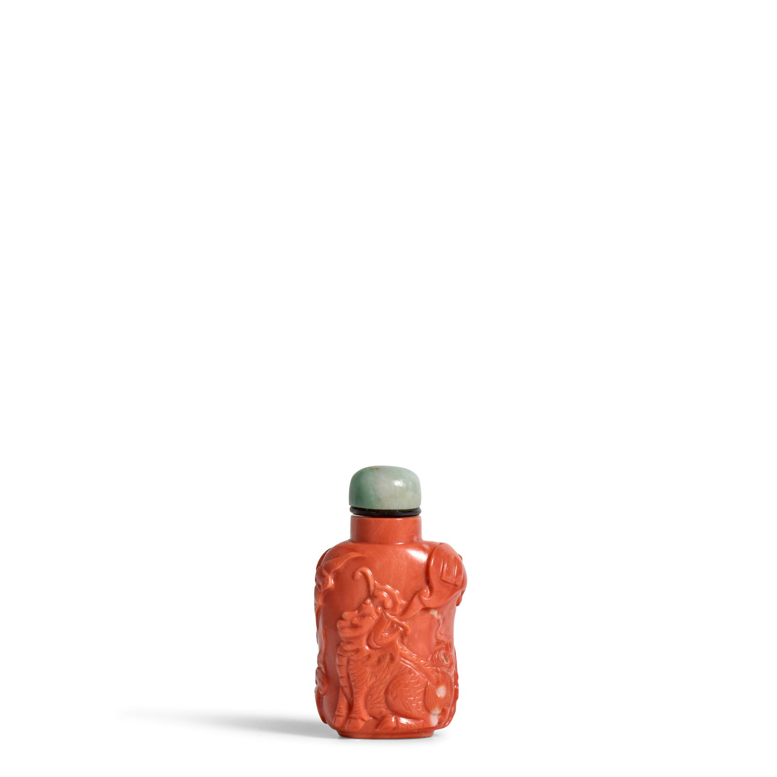 A SMALL DAOIST-SUBJECT 'HE TU' CORAL SNUFF BOTTLE 1800-1880 (1 of 1)