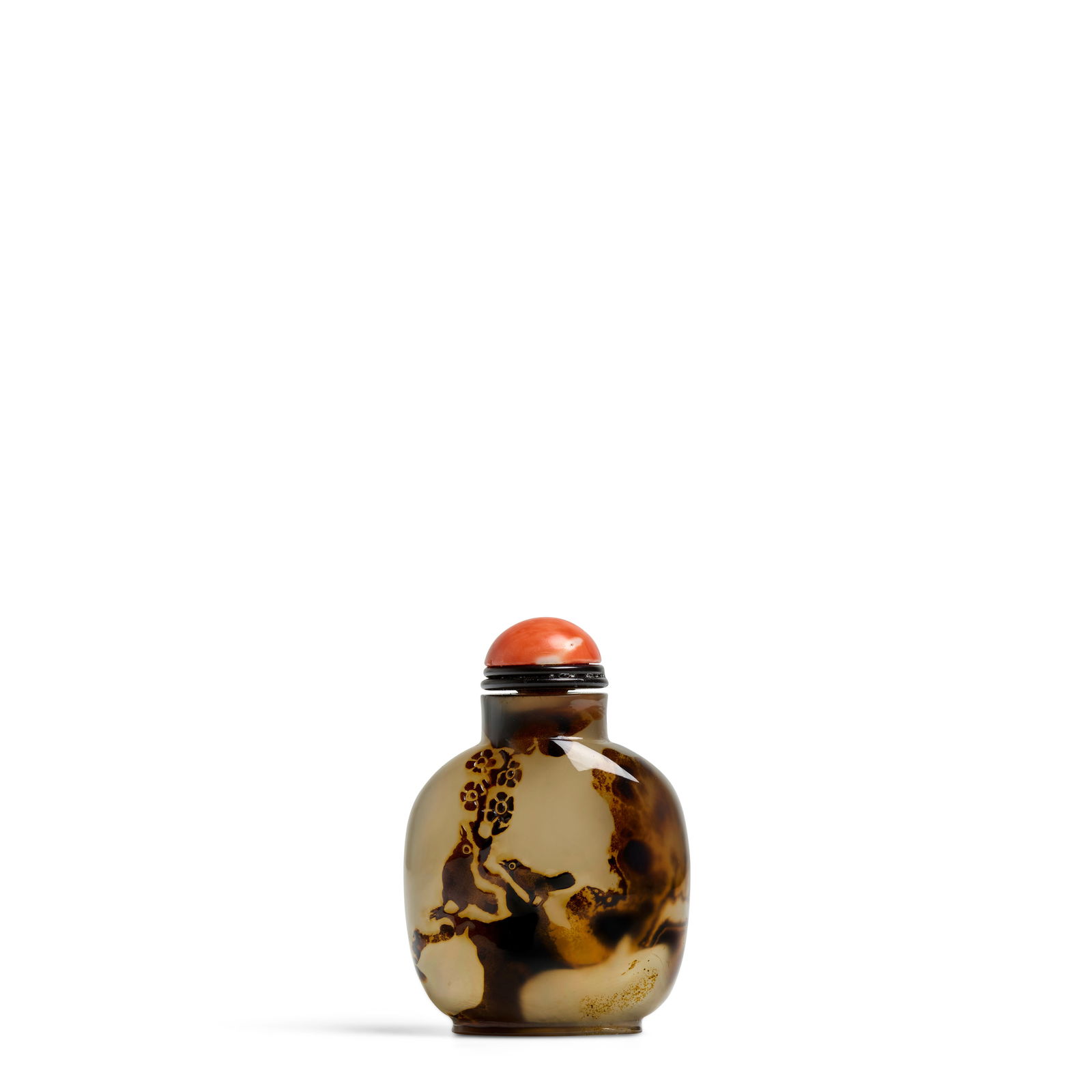 A FINE SHADOW AGATE 'BIRDS AND PRUNUS' SNUFF BOTTLE 1770-1860, Official School (1 of 1)