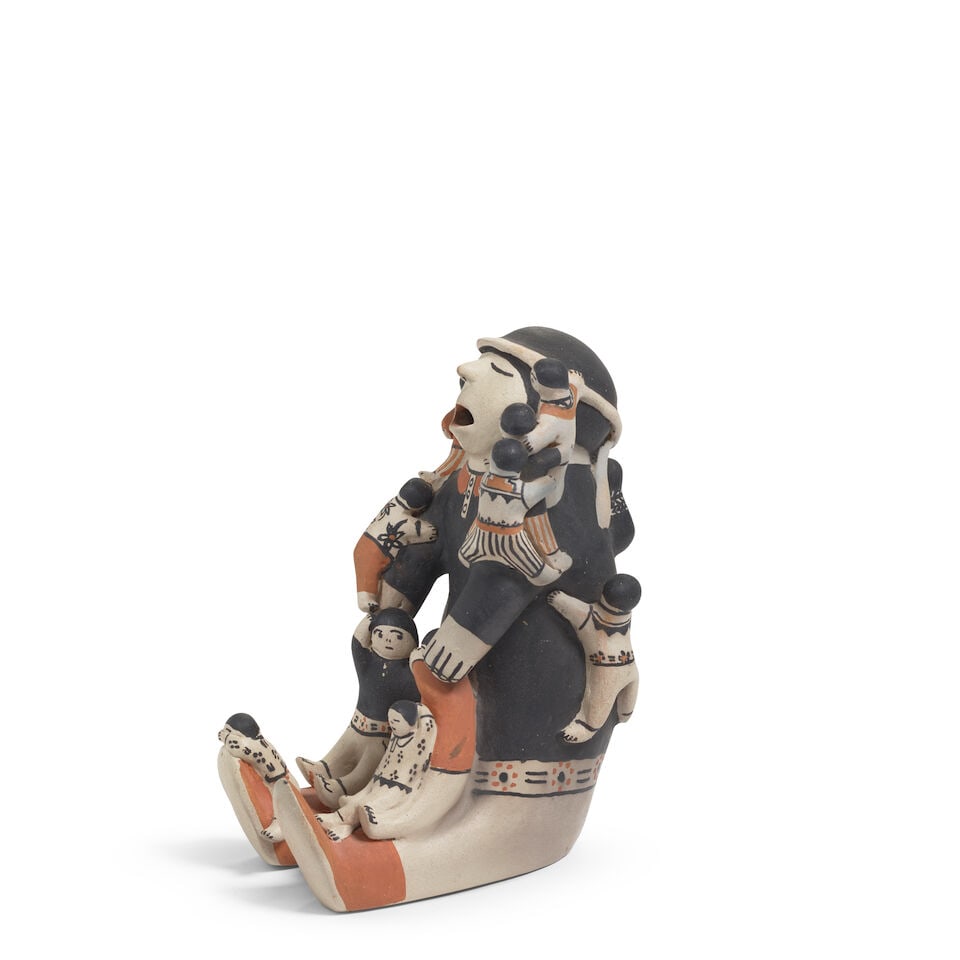 A Helen Cordero pottery storyteller figure - 3