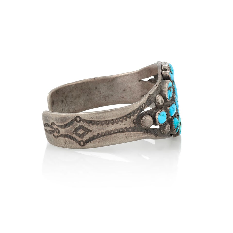 A Diné (Navajo) or Zuni cuff bracelet - 3