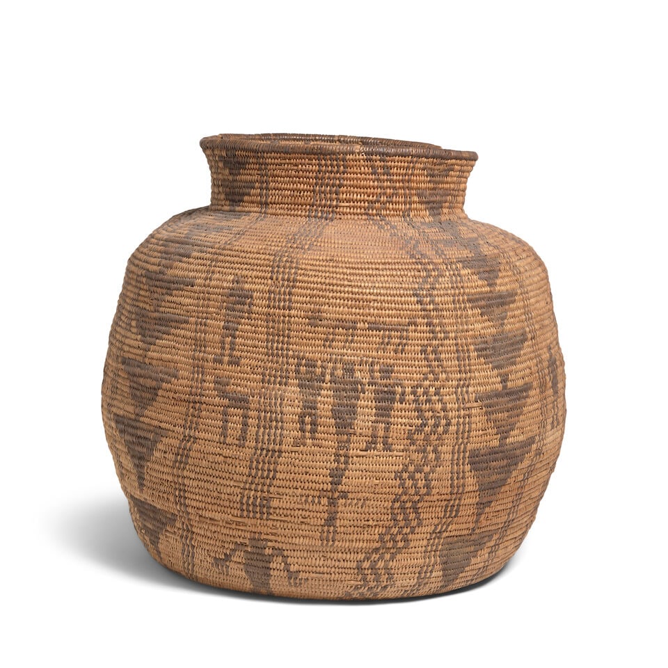 An Apache pictorial olla - 2