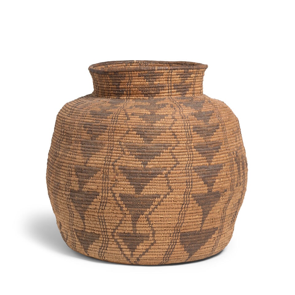 An Apache pictorial olla - 4