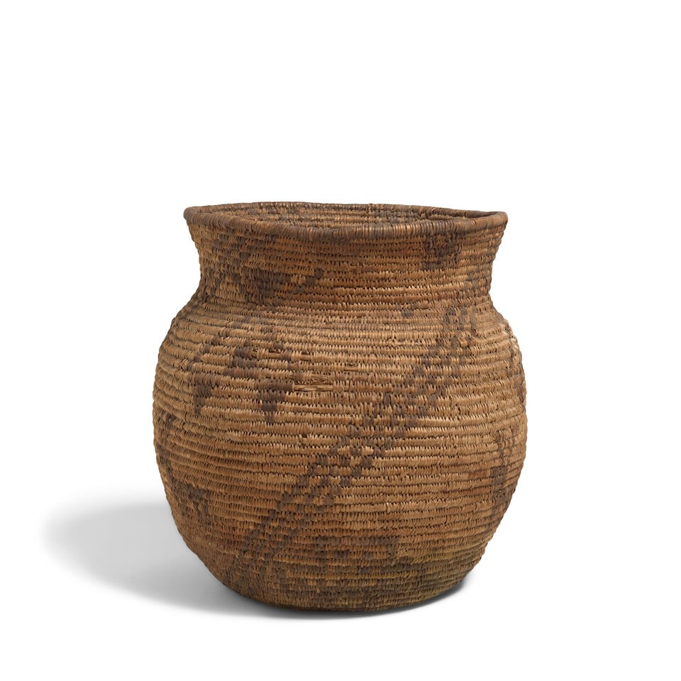 An Apache pictorial olla - 2