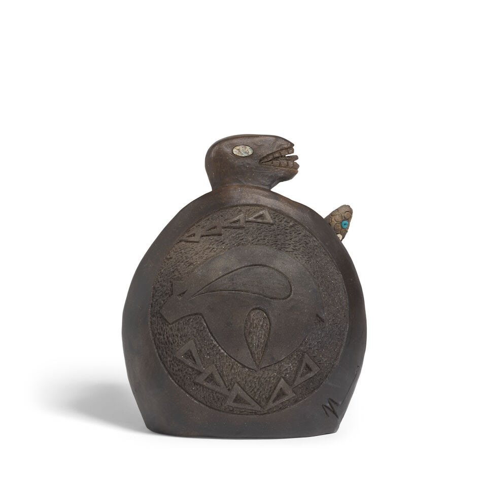 A Pueblo black micaceous pottery tortoise - 2