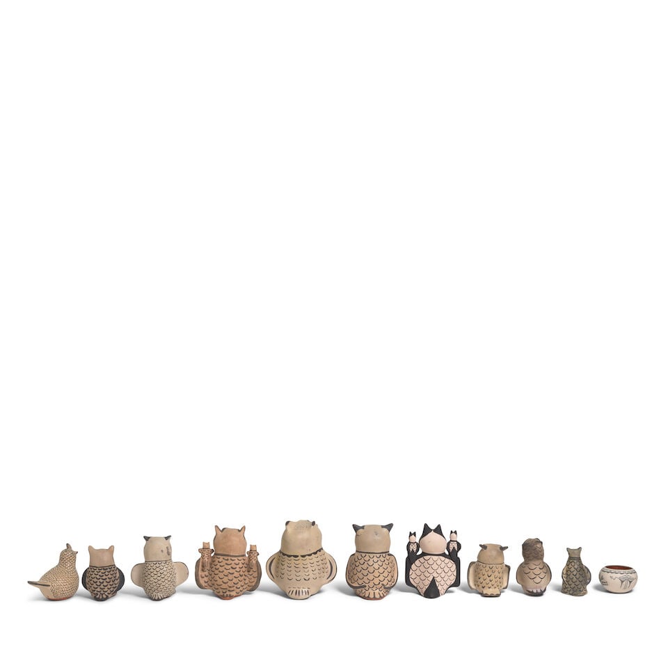 Eleven Cochiti avian-themed pottery objects - 2