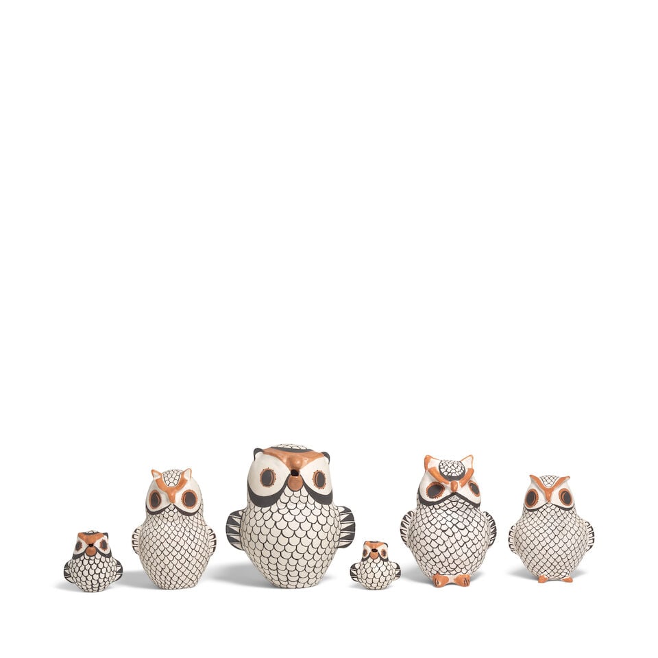 Six modern Acoma pottery owls: Eva Histia and Hilda Antonio: Six modern Acoma polychrome pottery owls The largest and two smallest examples signed H. Antonio, (Hilda Antonio, [1938 - 2008]); the other three by Eva Histia, (1914 - 2005). heights 10 1/2 - 3