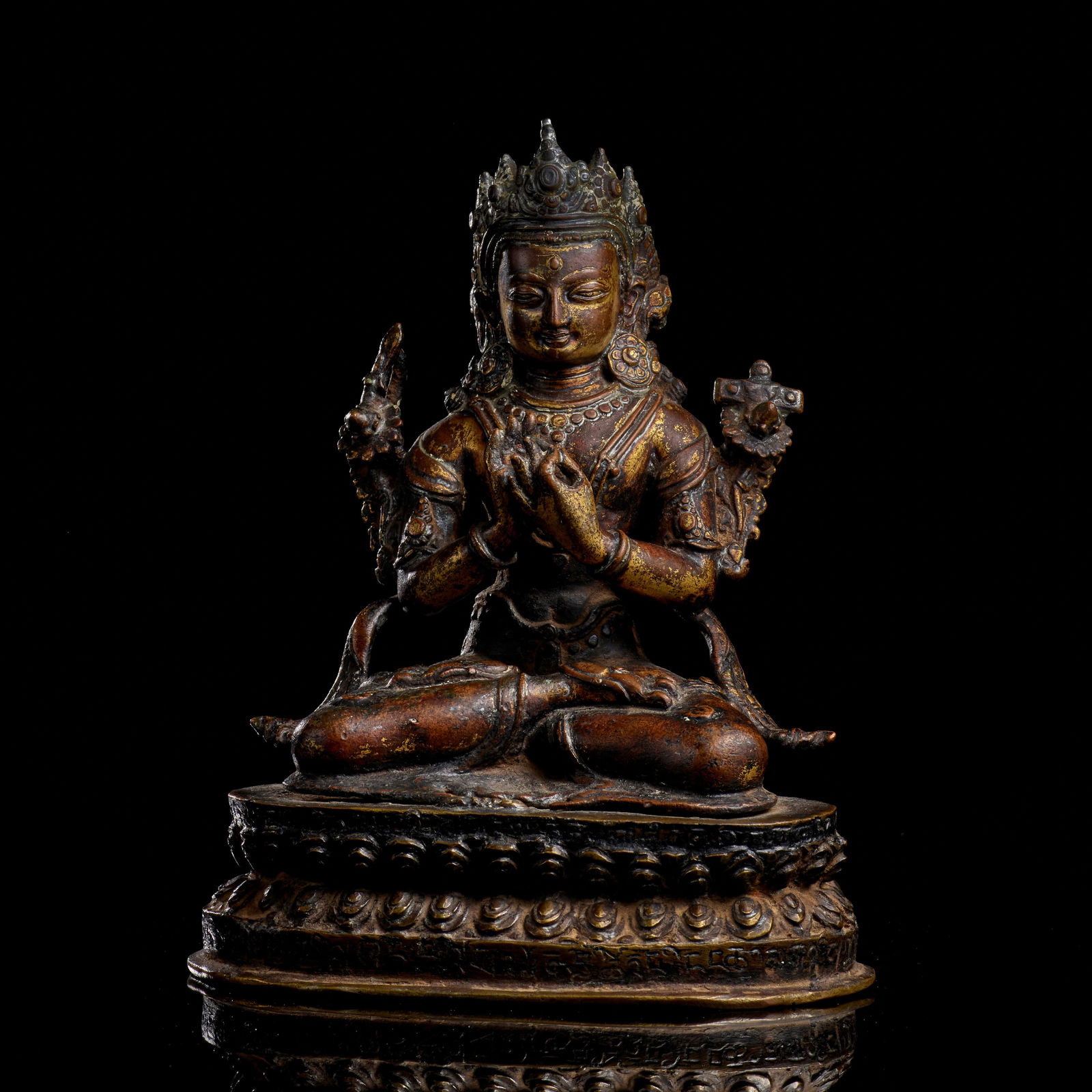A GILT COPPER ALLOY FIGURE OF MANJUSHRI NEPAL, 16TH CENTURY: A GILT COPPER ALLOY FIGURE OF MANJUSHRI NEPAL, 16TH CENTURY Himalayan Art Resources item no. 200573 7 5/8 in. (19.4 cm) high Footnotes: 尼泊爾 十六世紀 ຦
