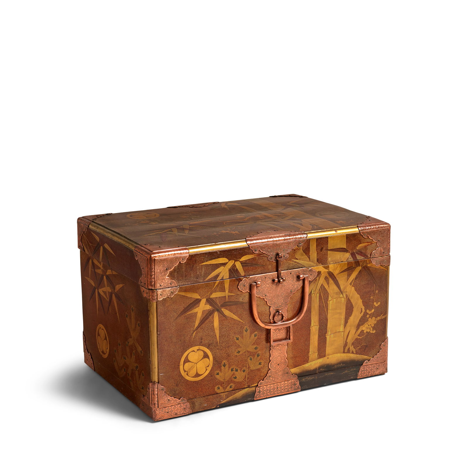 A GOLD-LACQUER CHEST Edo period (1615-1868), 19th century (1 of 1)