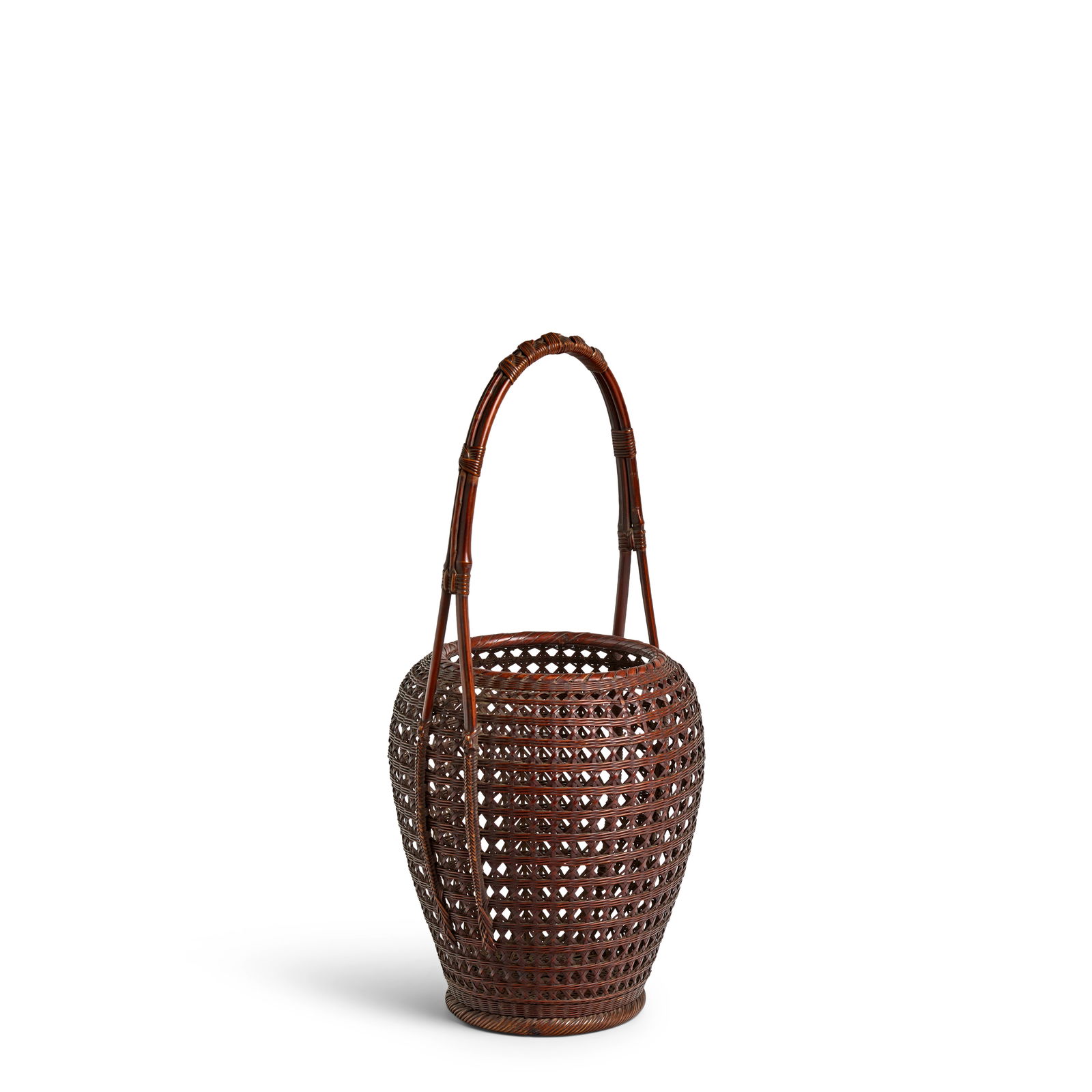 MAEDA CHIKUBŌSAI I (1872-1950) A Handled Flower Basket Taisho (1912-1926) or Showa (1926-19...: MAEDA CHIKUBŌSAI I (1872-1950) A Handled Flower Basket Taisho (1912-1926) or Showa (1926-1989) era, circa 1925 Bamboo and rattan; worked in hexagonal plaiting (base), nawame (twining) over diagon