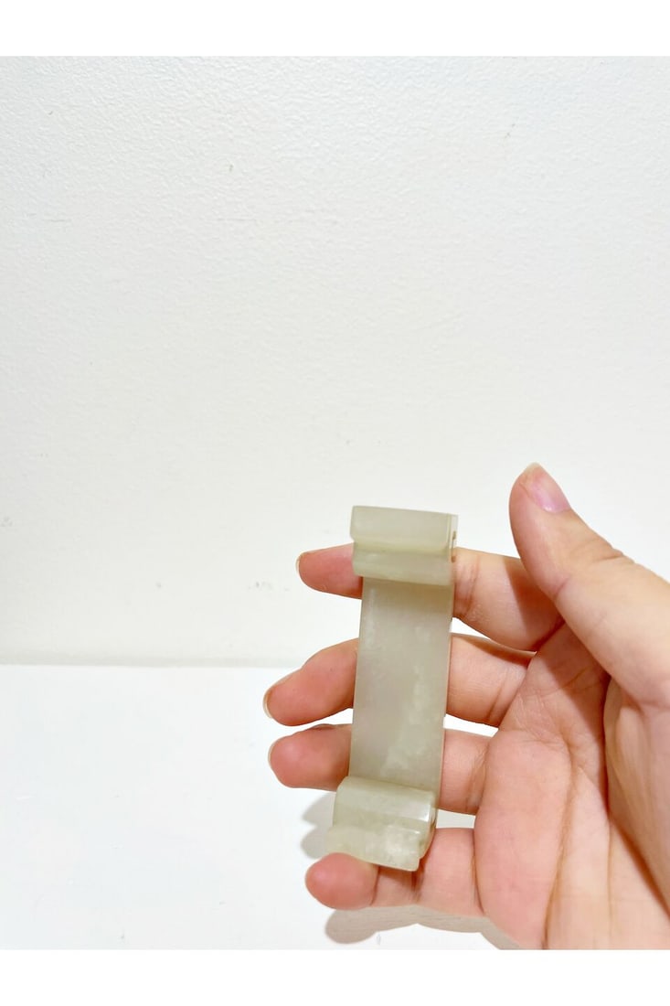 A PALE CELADON JADE INK STICK REST Qing dynasty - 2