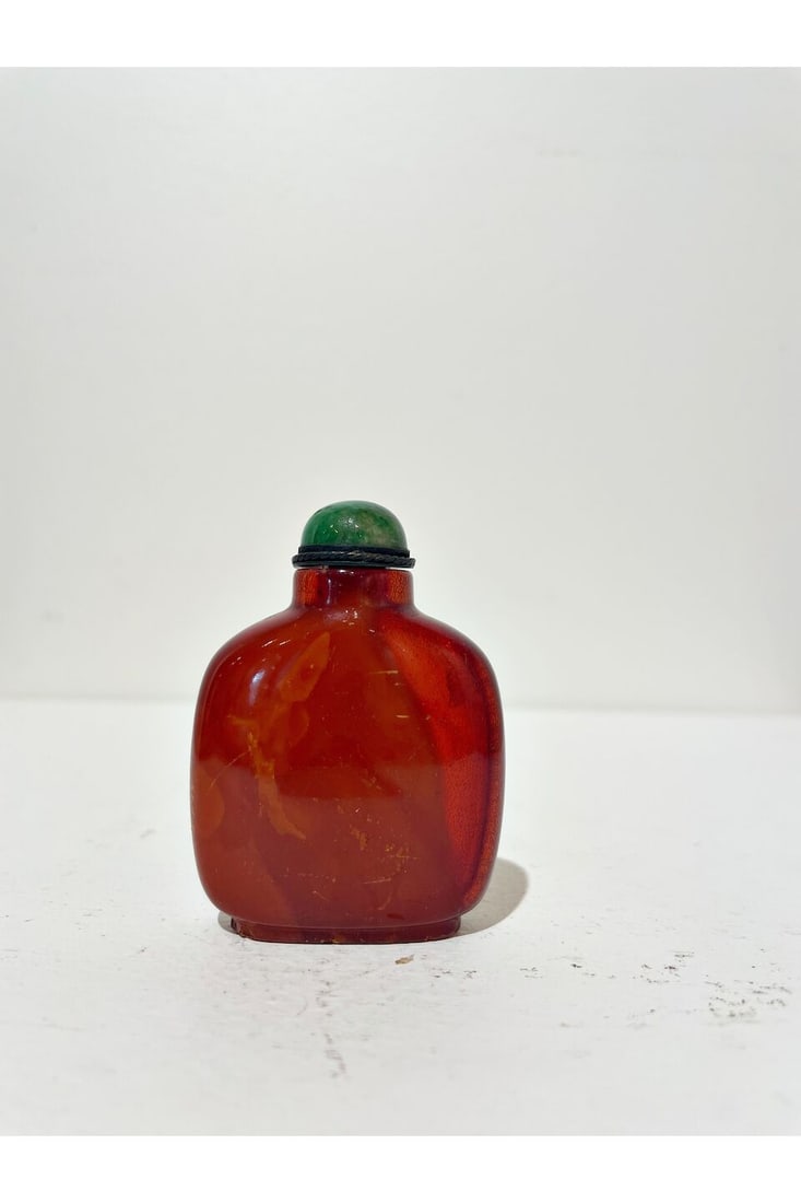 AN AMBER 'FINGER CITRON' CUP AND AN AMBER SNUFF BOTTLE Qing dynasty (2) - 6