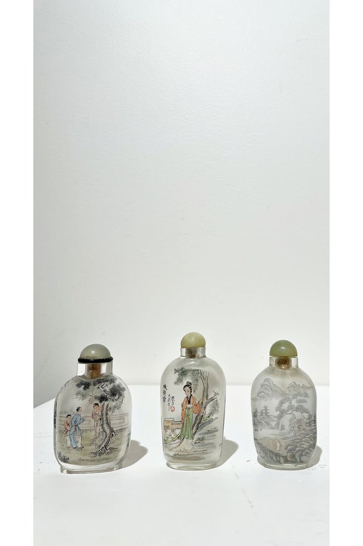 THREE INSIDE PAINTED SNUFF BOTTLES One signed Shimin (b.1969), 20th century (3) - 2