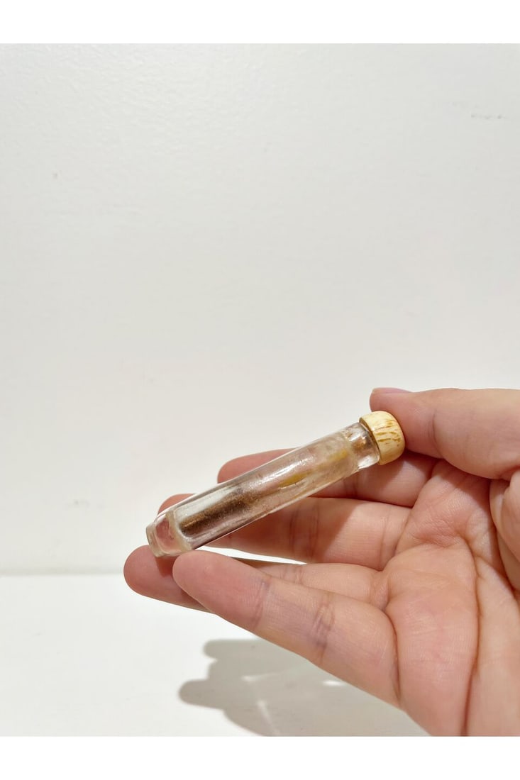 A YELLOW GLASS AND A ROCK CRYSTAL SNUFF BOTTLES 18th/19th century (2) - 4