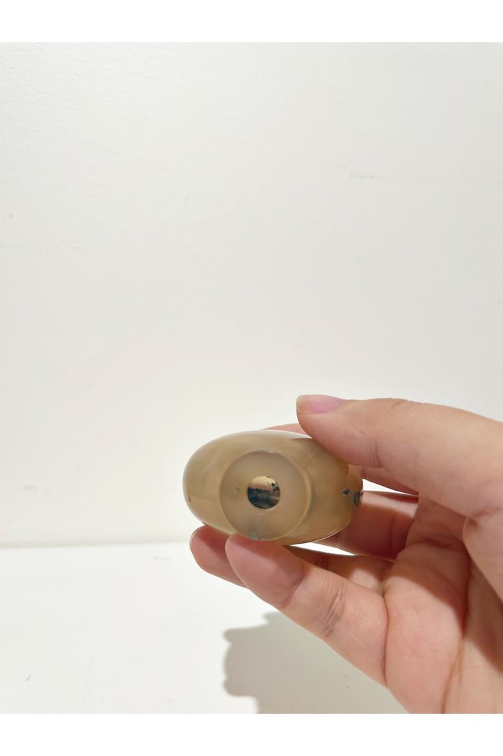 A MOSS AGATE AND A SMOKEY AGATE SNUFF BOTTLES 19th century (2) - 4