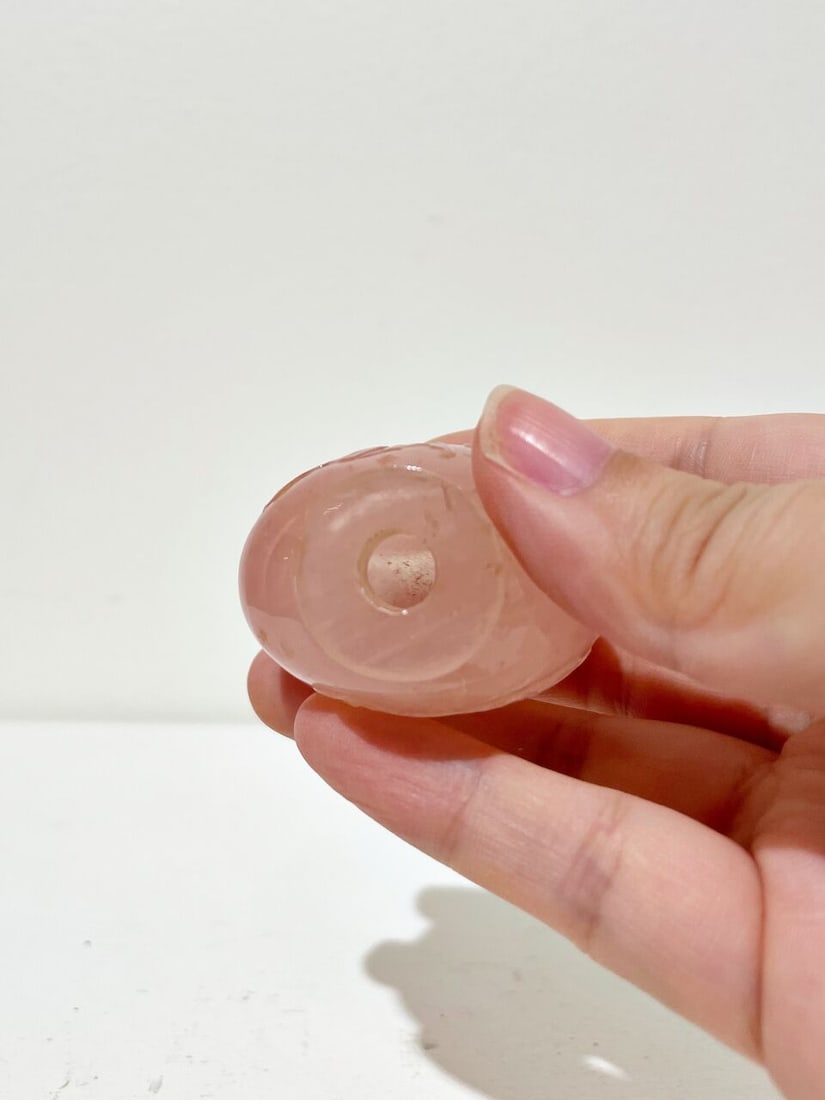 A TURQUOISE, A MOTHER OF PEARL, AND A PINK QUARTZ SNUFF BOTTLES 19th/20th century (3) - 2