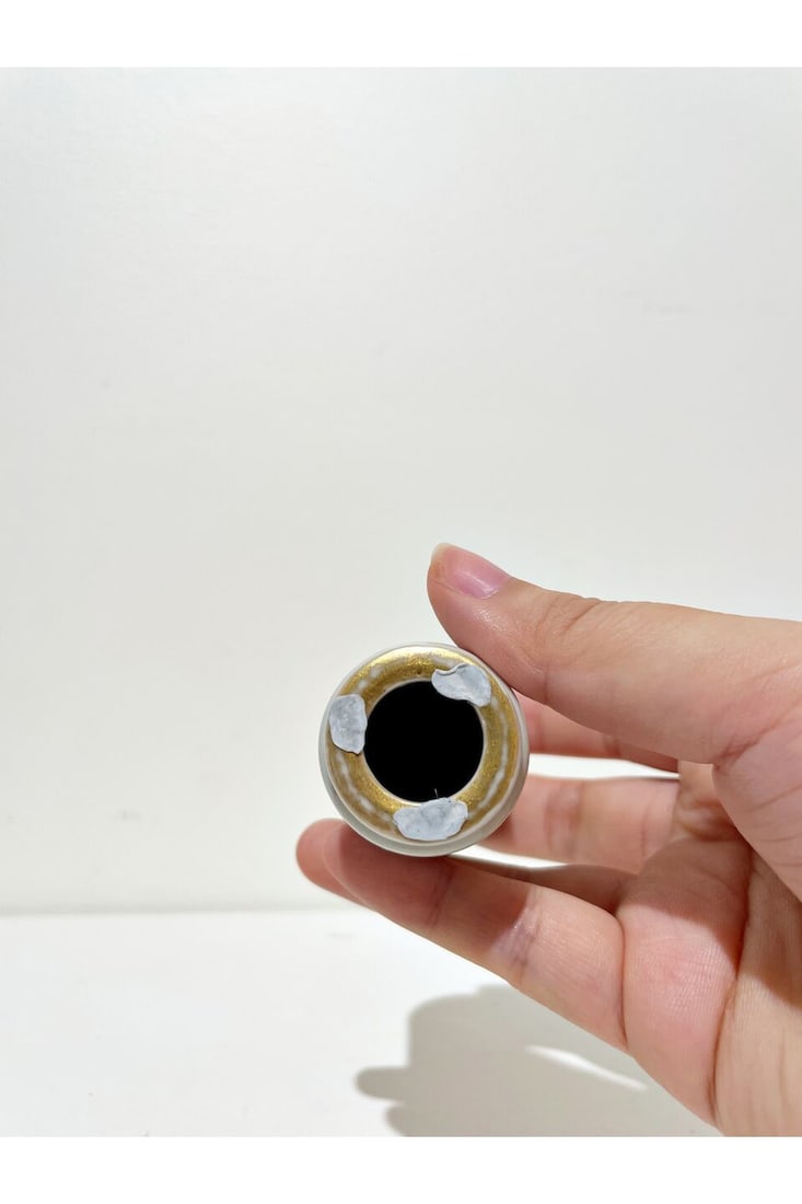 THREE FAMILLE ROSE SNUFF BOTTLES Qianlong and Guangxu marks, 19th century (3) - 3