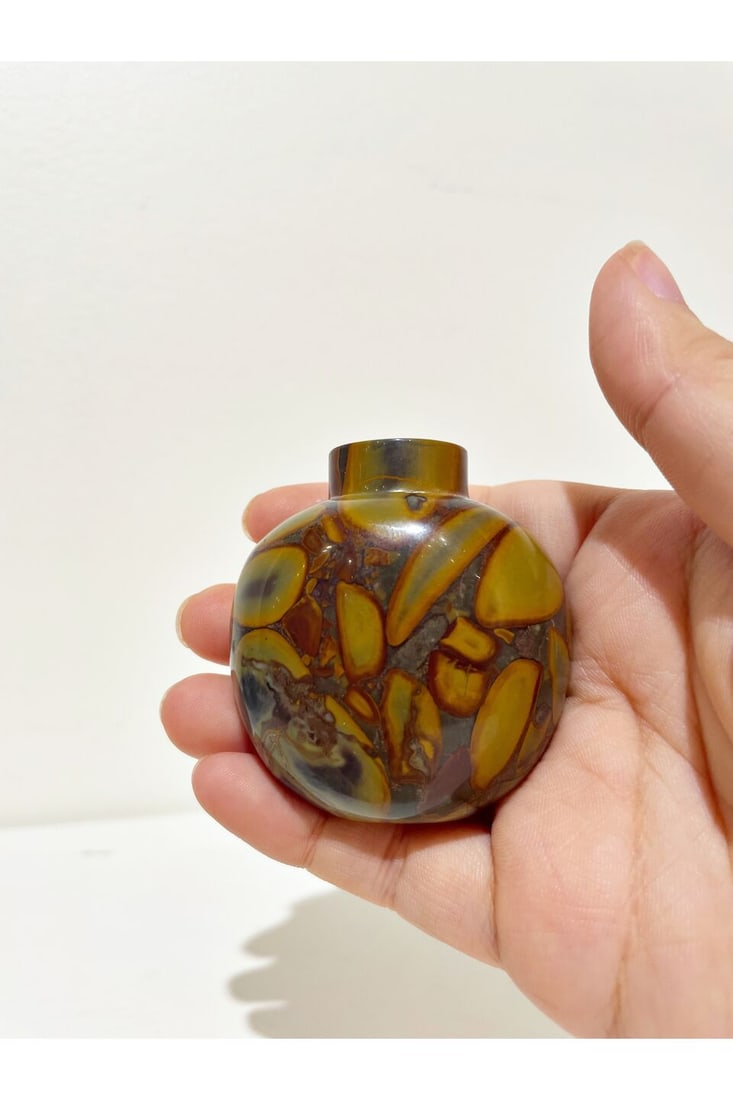 A PUDDINGSTONE SNUFF BOTTLE 18th/19th century - 4