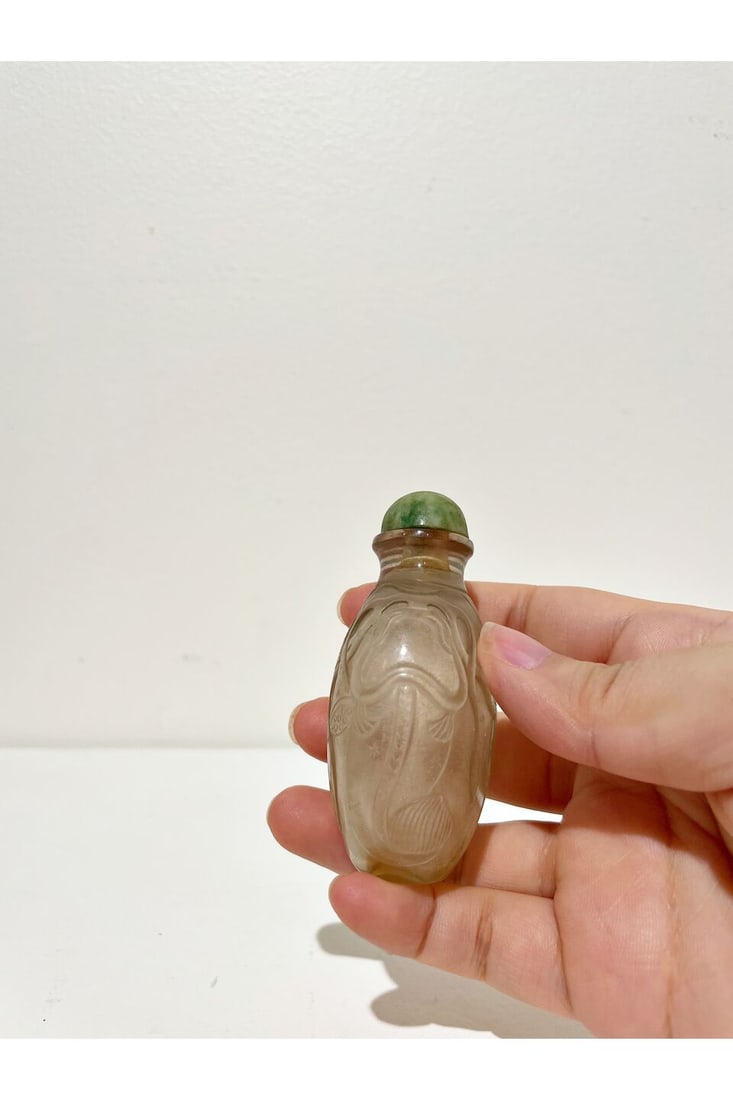 THREE ROCK CRYSTAL SNUFF BOTTLES 19th century (3) - 13