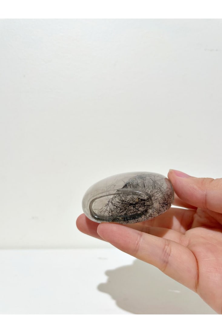 THREE ROCK CRYSTAL SNUFF BOTTLES 19th century (3) - 2