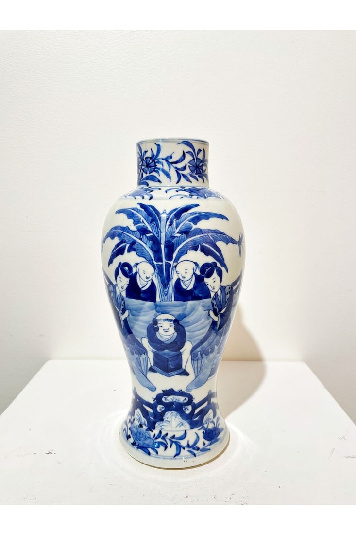 A BLUE AND WHITE VASE Kangxi four-character mark, late Qing to Republic period - 7