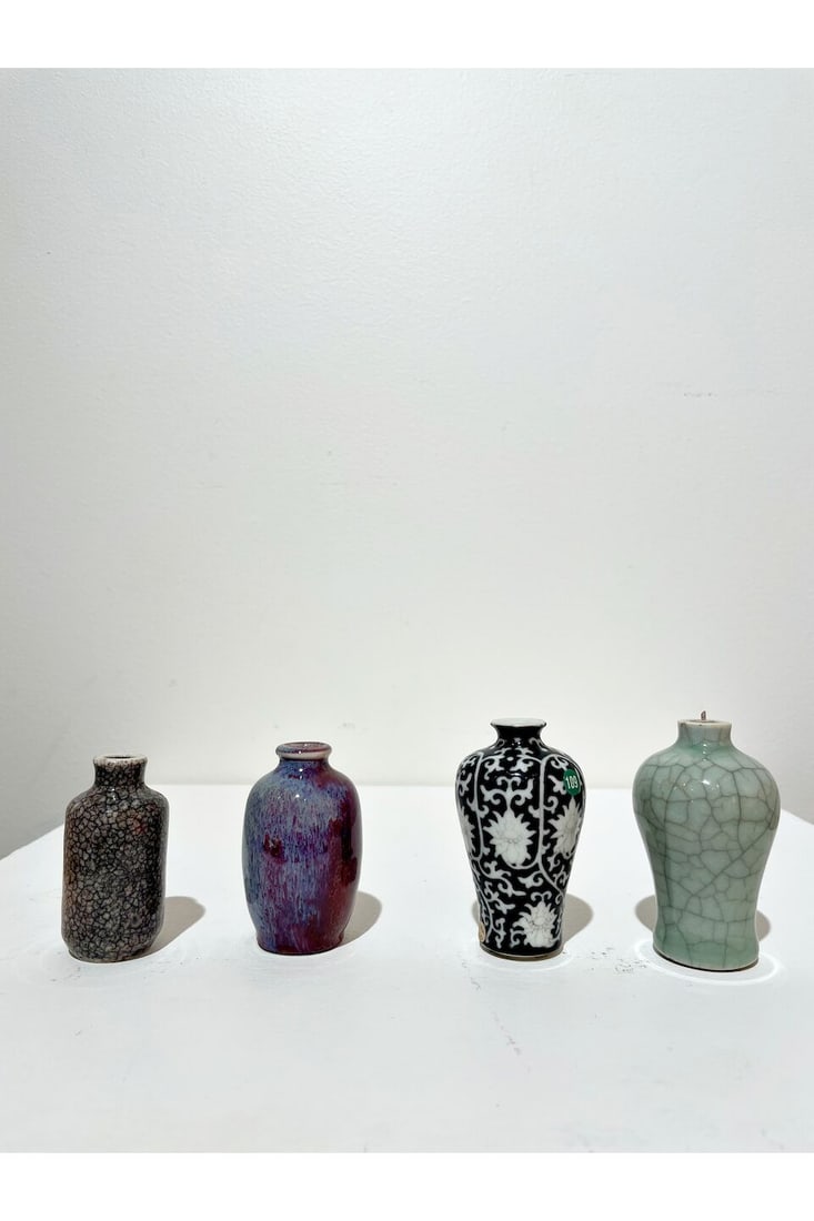 FOUR CERAMIC SNUFF BOTTLES One with Yongzheng mark, one, Daoguang mark, 19th/20th century (4) - 2