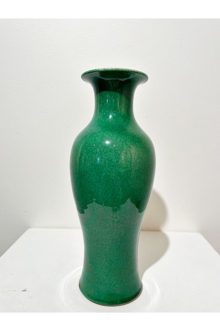 A GREEN GLAZED VASE 19th century - 7