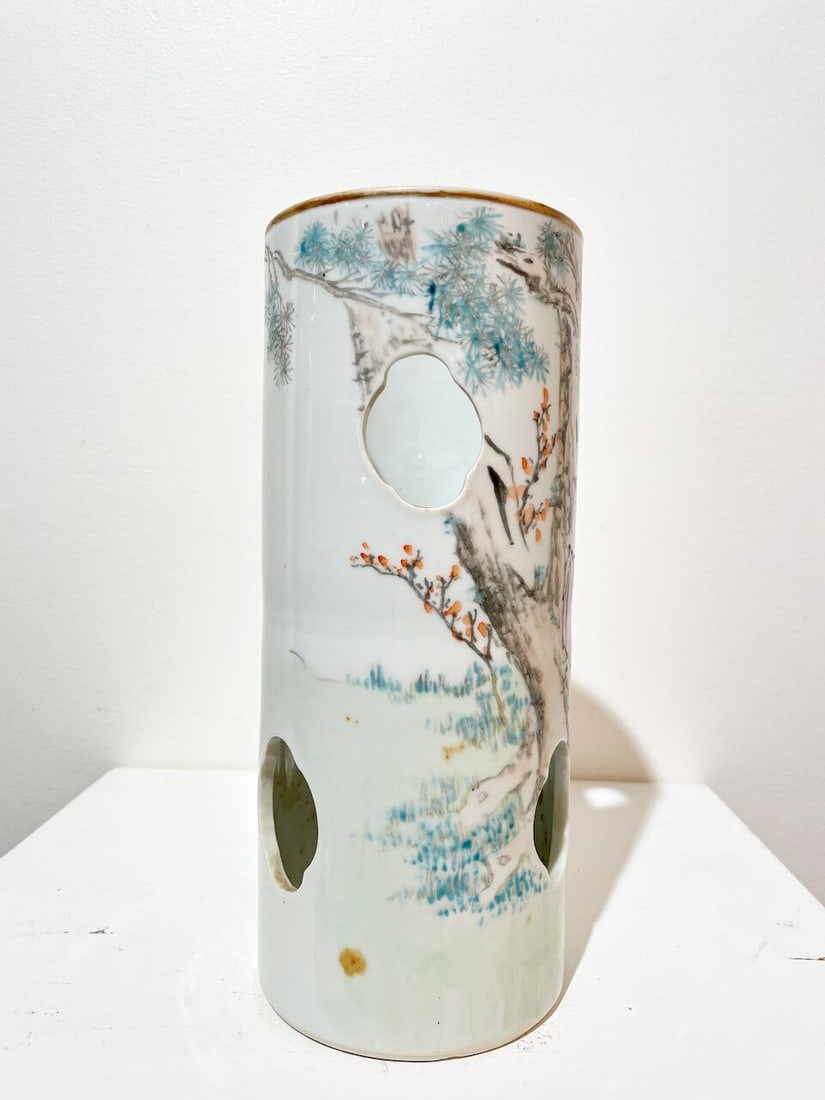 A QIANJIANGCAI HAT STAND Signed Ren Huanzhang (active 1874-1902), late Qing dynasty - 3