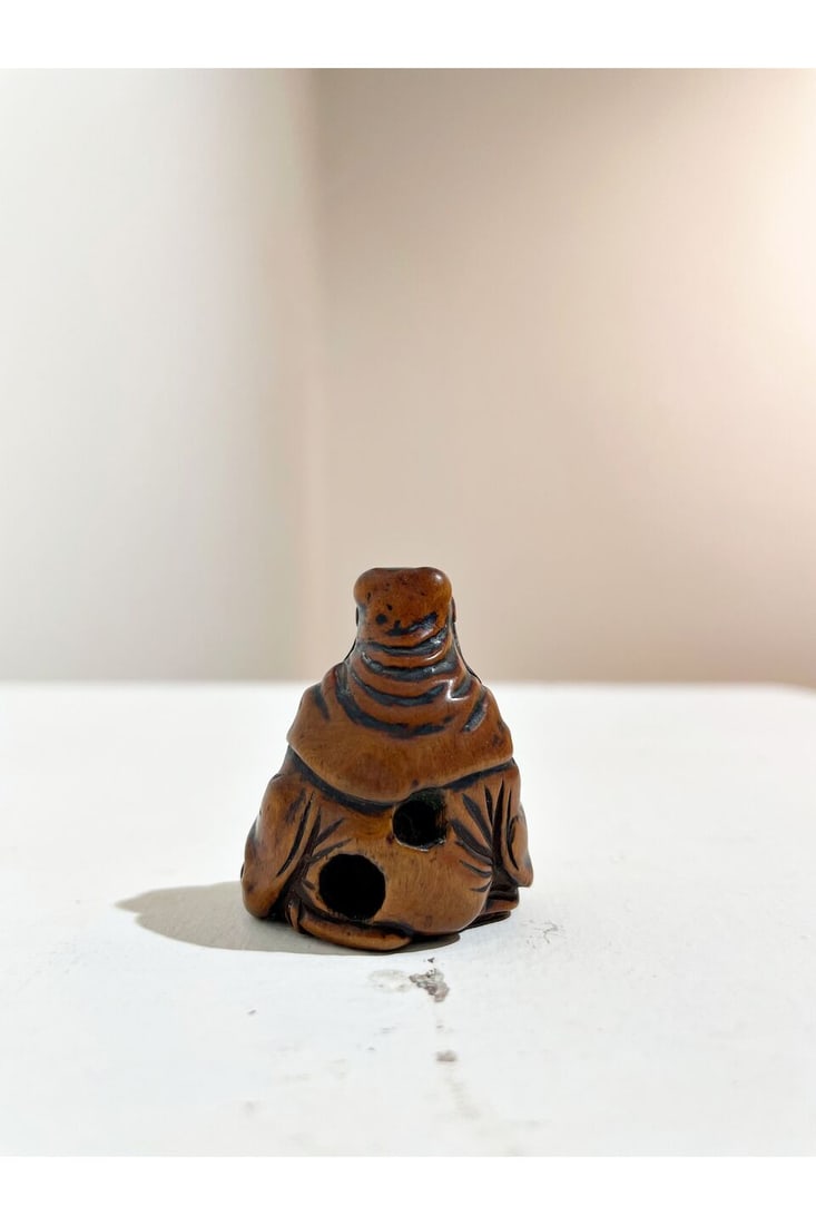 TWO BOXWOOD NETSUKE OF A MONK AND GAMA SENNIN 19th century (2) - 11