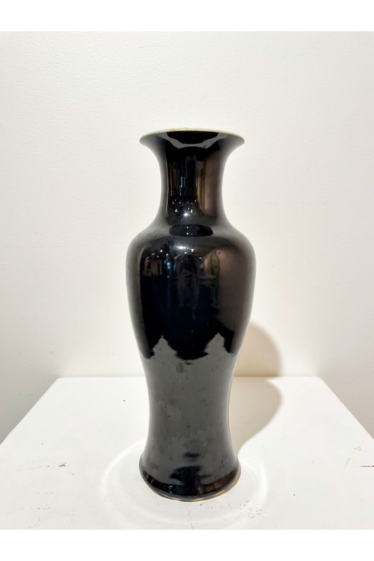 A BLACK GLAZED VASE 19th century - 3