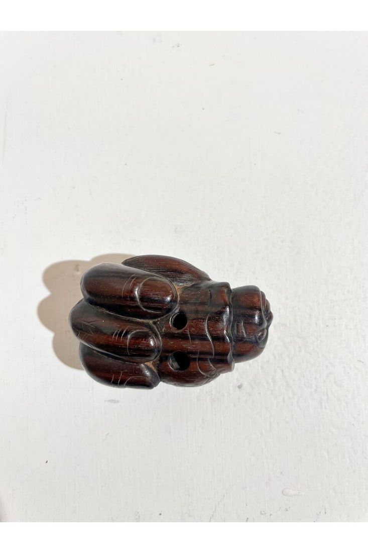 TWO WOOD AND A BRAZIL NUT NETSUKE the brazilnut netsuke signed possibly Kabuao [株青... - 5