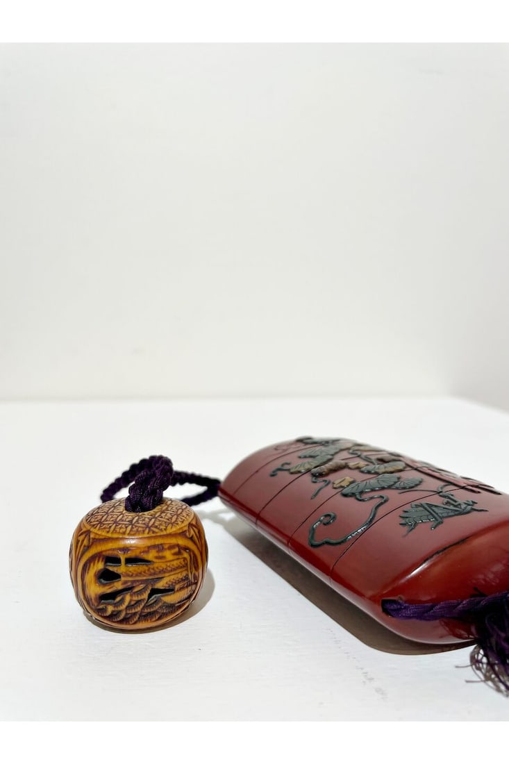 TWO LACQUER INRO AND TWO NETSUKE 19th/20th century (2) - 15