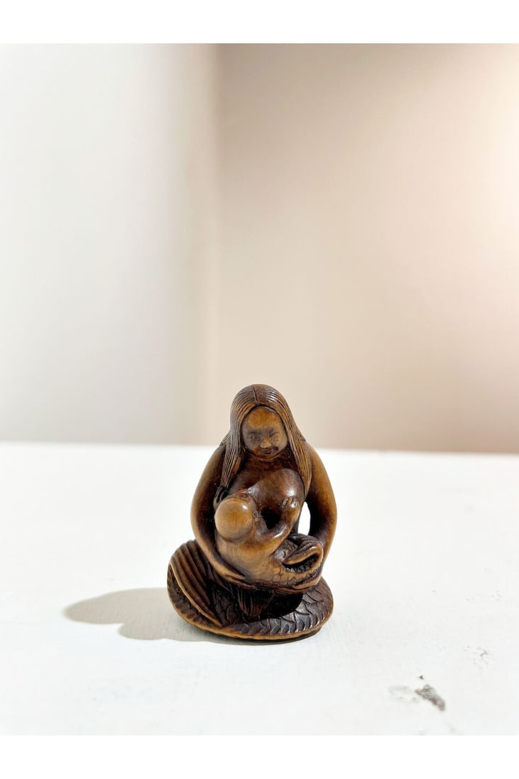 TWO WOOD NETSUKE OF A GAMA SENNIN AND A MERMAID The 'mermaid' signed Yousui [陽水], ... - 15